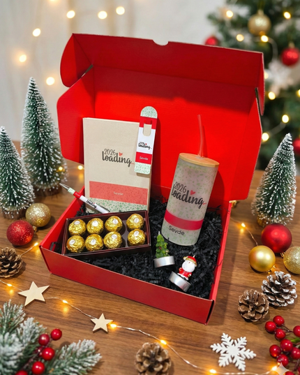 2026 Loading… Pipetli Cam Suluk Yılbaşı Hediye Kutusu