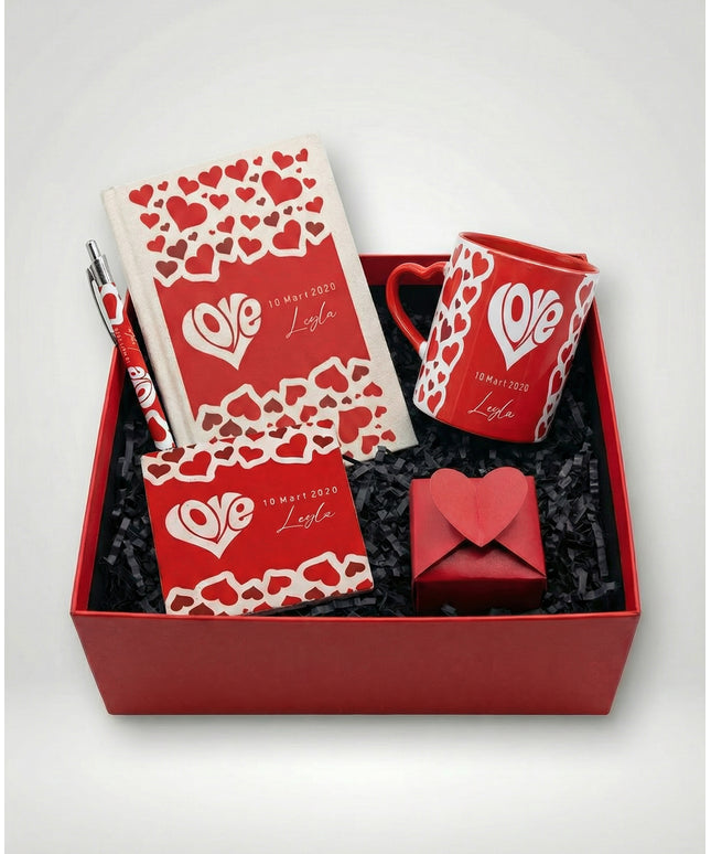 LoveKalp Kalp Kulplu Kupa Özel Kutu (İsim Tarih Baskılı)