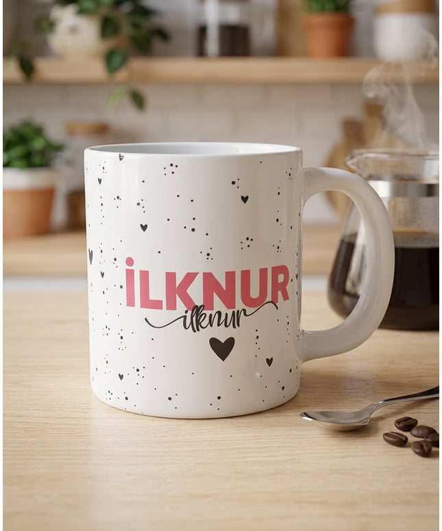 Beyaz Kalpli - Benekli - İsimli Kupa (300 ml) – Kişiye Özel Baskı