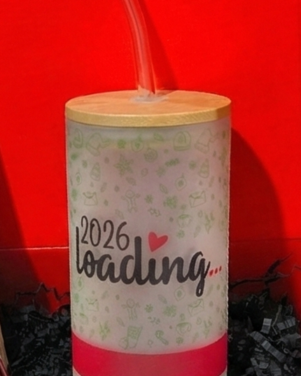 2026 Loading… Pipetli Cam Suluk Yılbaşı Hediye Kutusu